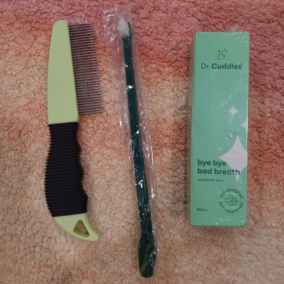 Dr. Cuddles bye bye bad breath + dog toothbrush + dog brush package - Picture 1 of 2